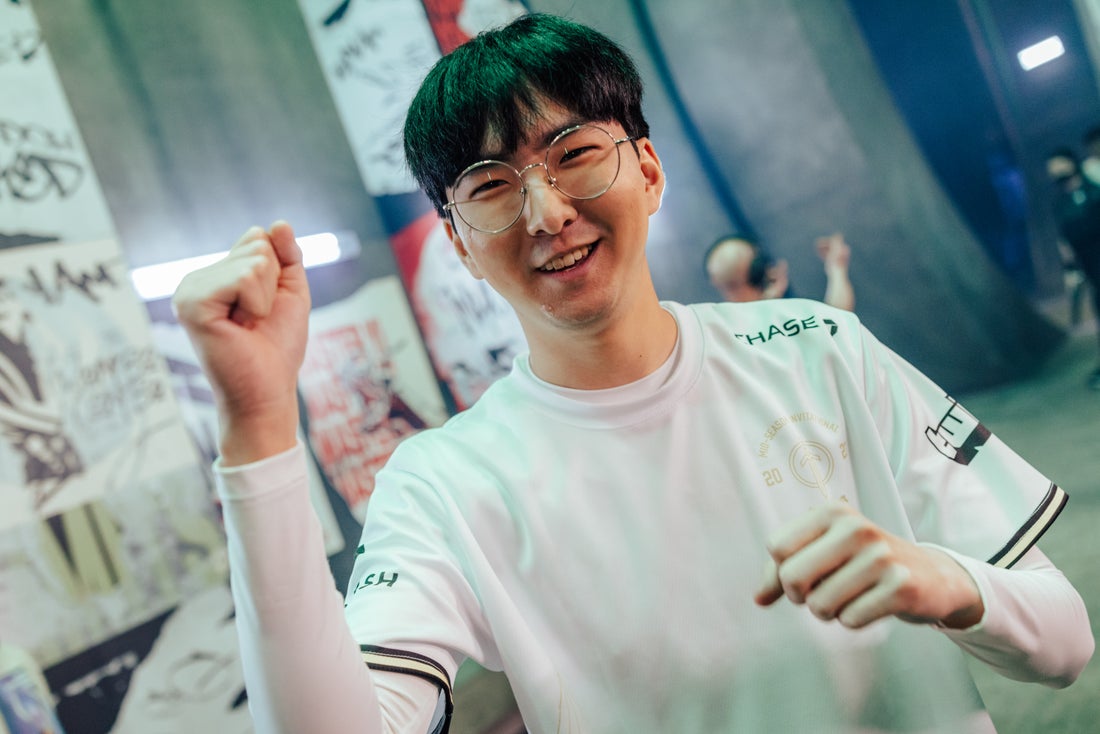 轻松越过了 轻松越过了