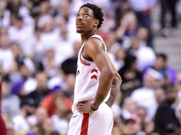 在这场激烈 在这场激烈