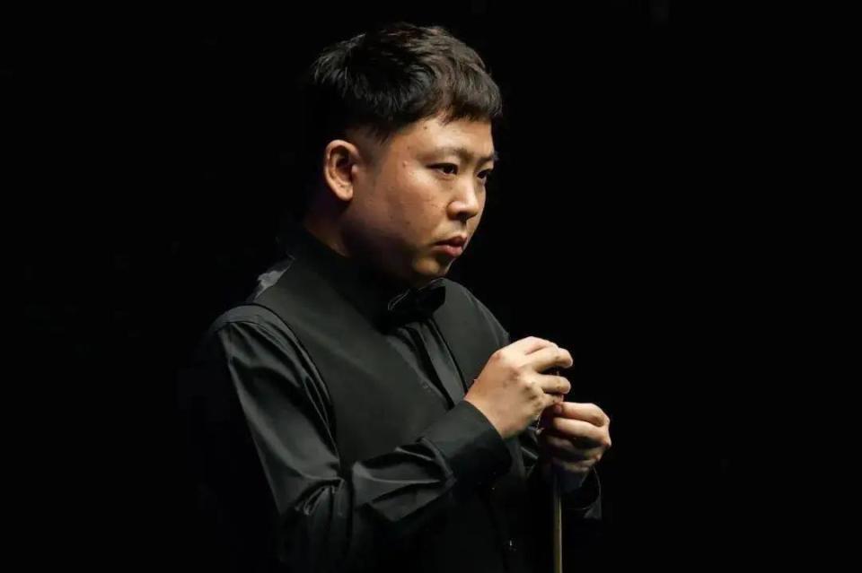 靠福克斯连 靠福克斯连